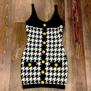 BALMAIN BUTTONED HOUNDSTOOTH SHORT KNIT DRESS worn just one time , like new